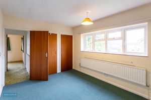 Bedroom- click for photo gallery